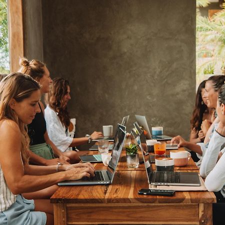 Waves & Wifi - Coworking & Coliving Space In Popoyo Salinas Bagian luar foto